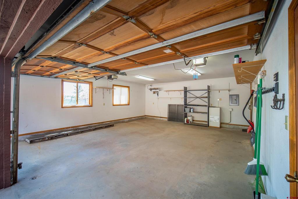 1024 Deer Ridge Drive Property Photo 7