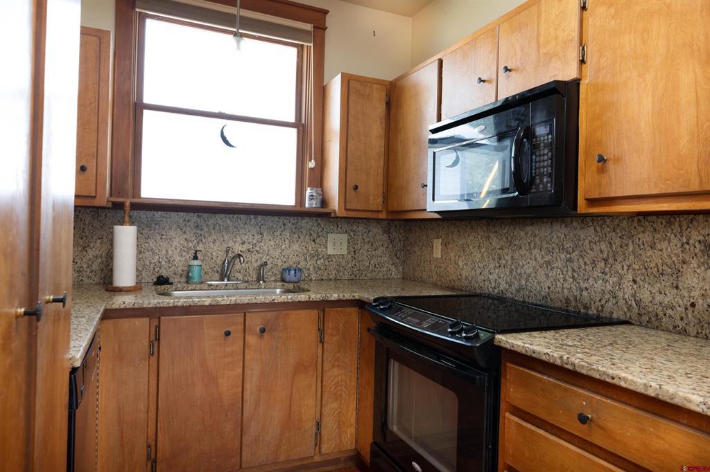 323 3rd Avenue Property Photo 8