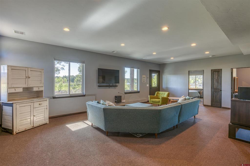 2574 Park Avenue Property Photo 26