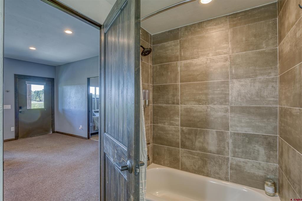 2574 Park Avenue Property Photo 30