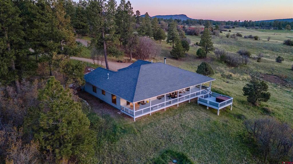180 N Elk Run Property Photo 1