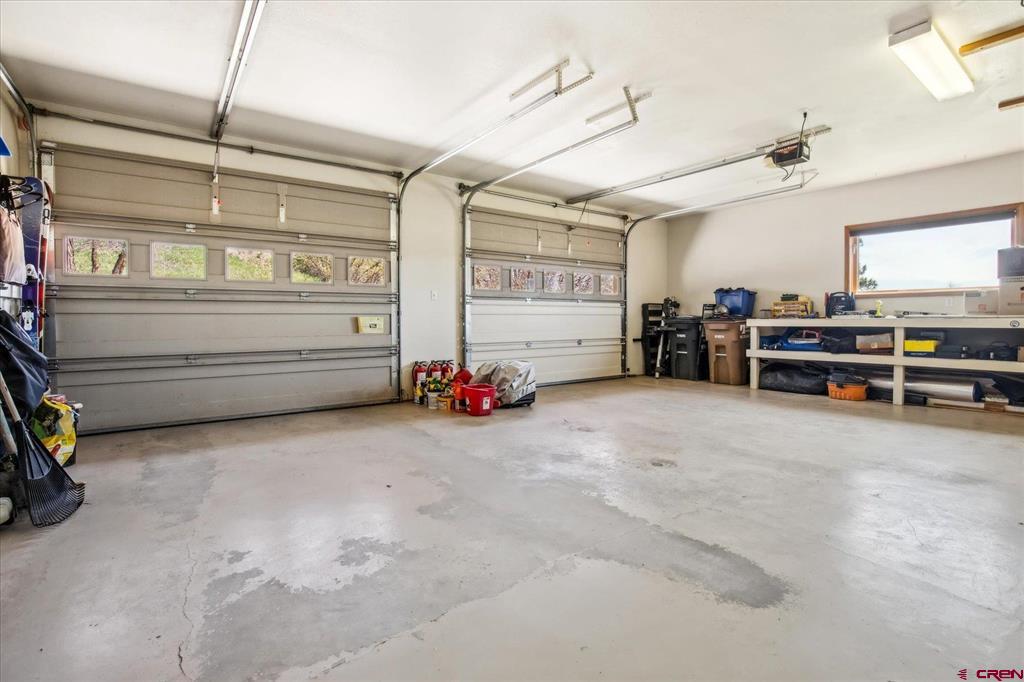 180 N Elk Run Property Photo 39