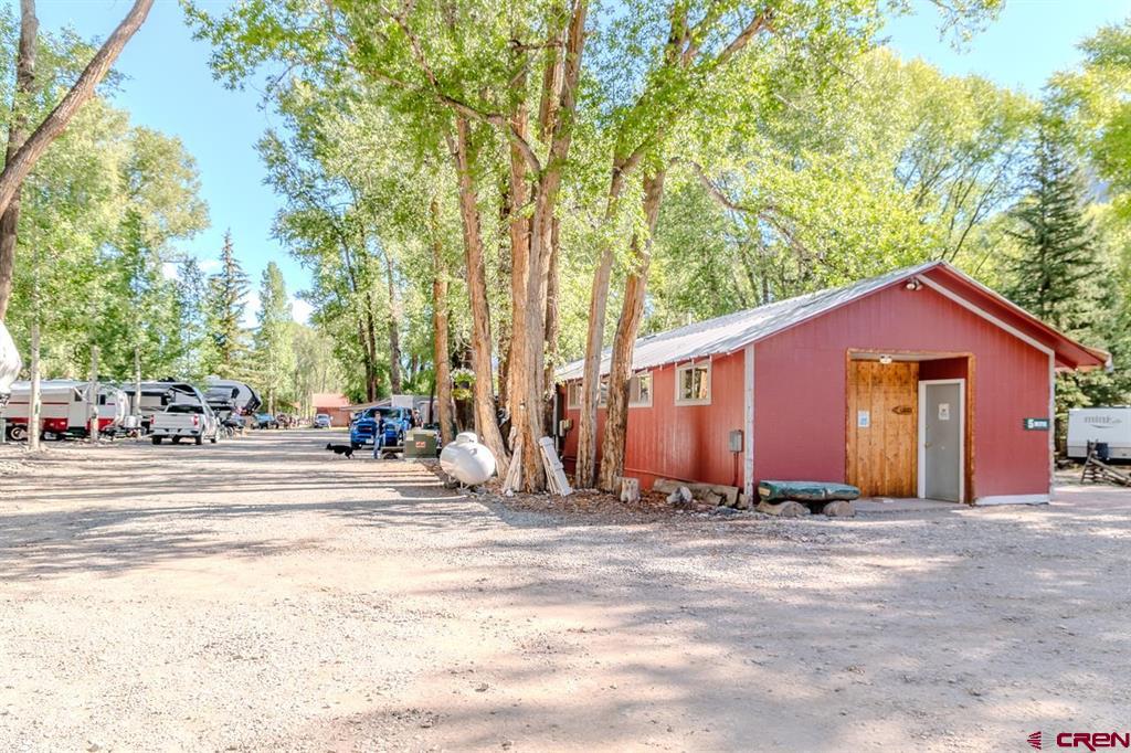 111 S Gunnison Avenue Property Photo 18