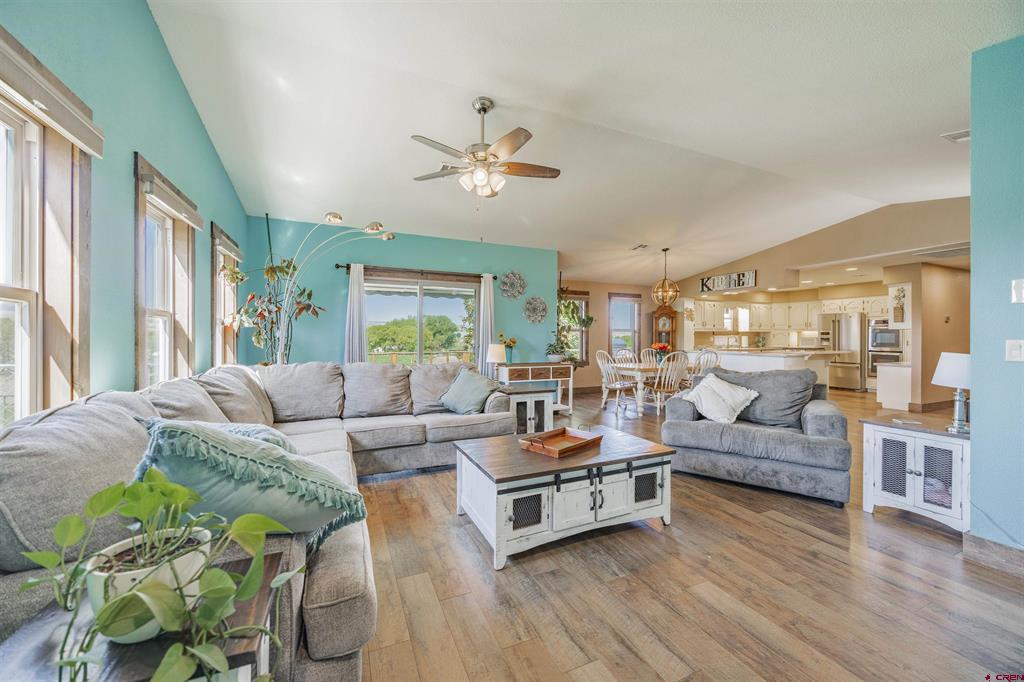 61400 Lobo Drive Property Photo 4