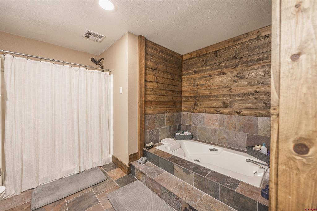 61400 Lobo Drive Property Photo 13