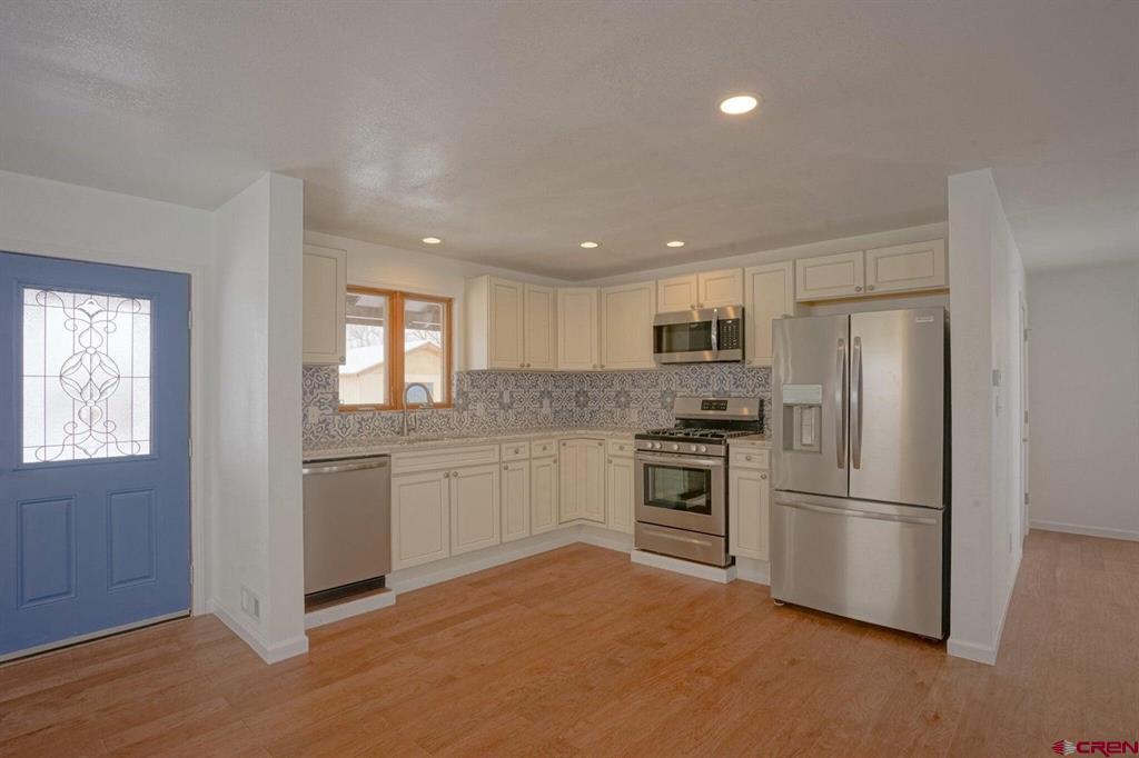 511 E Garland Street Property Photo 4
