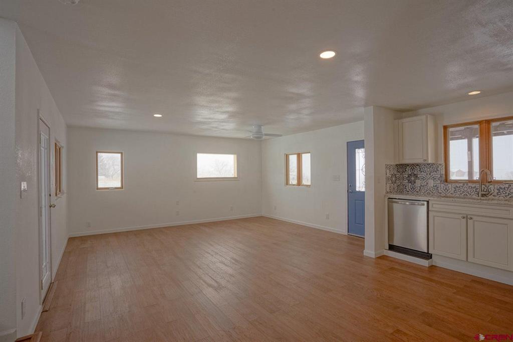 511 E Garland Street Property Photo 7