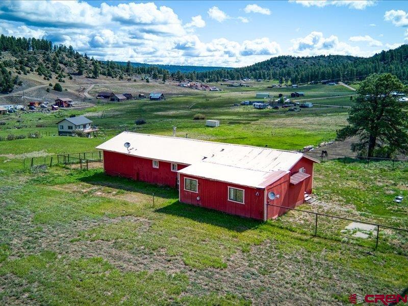 109 Carol's Curves Property Photo 4