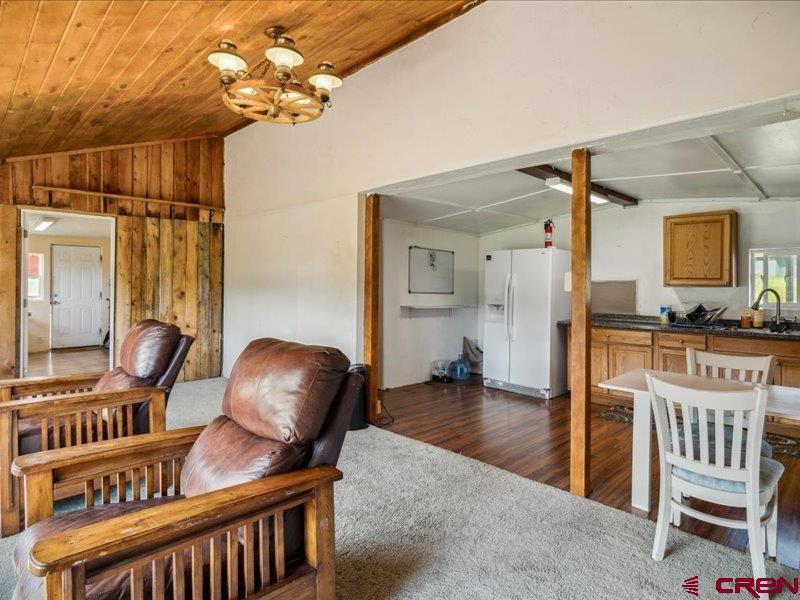 109 Carol's Curves Property Photo 27