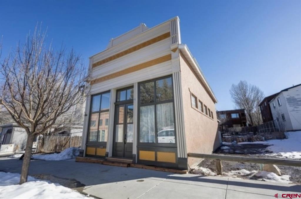 540 Clinton Street Property Photo 1