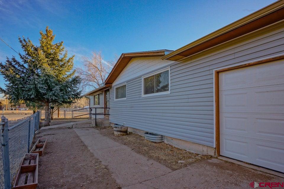 925 Russell Avenue Property Photo 3