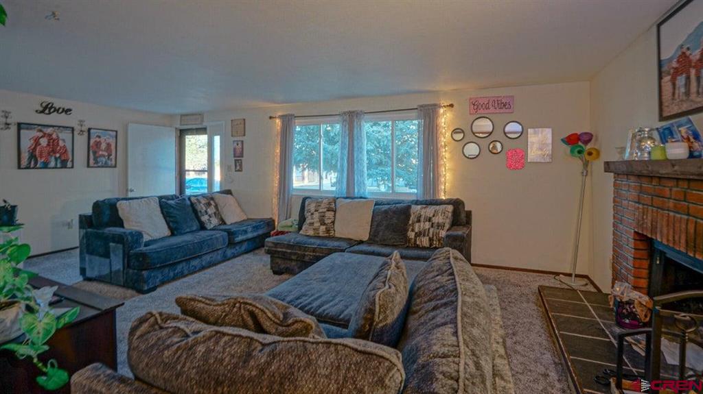 925 Russell Avenue Property Photo 7
