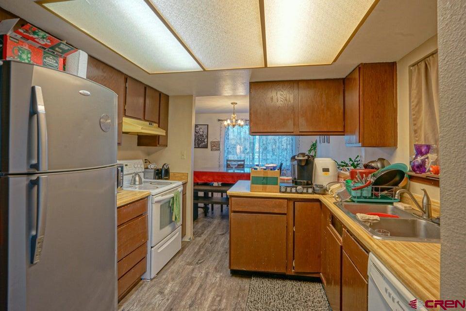 925 Russell Avenue Property Photo 8