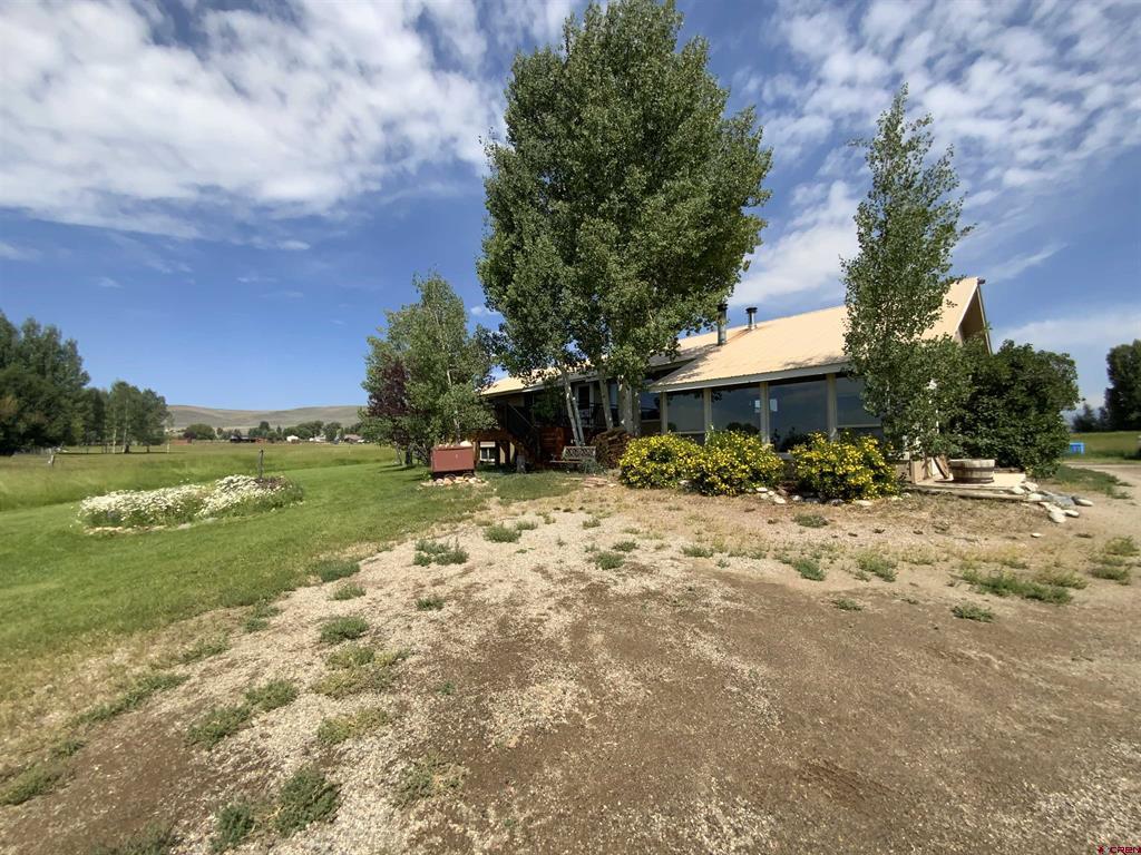 593 Chekwa Trail Property Photo 1