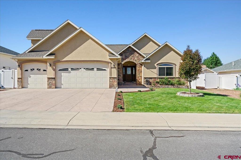 2224 American Way Property Photo 1