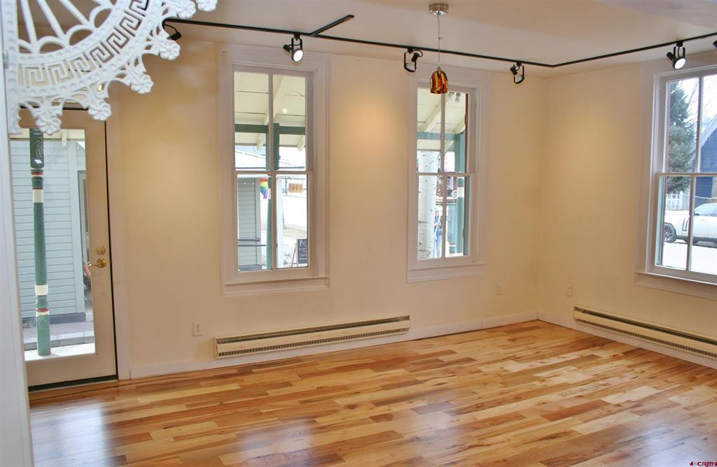 418 Elk Avenue Property Photo 20