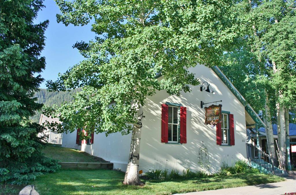 418 Elk Avenue Property Photo 25