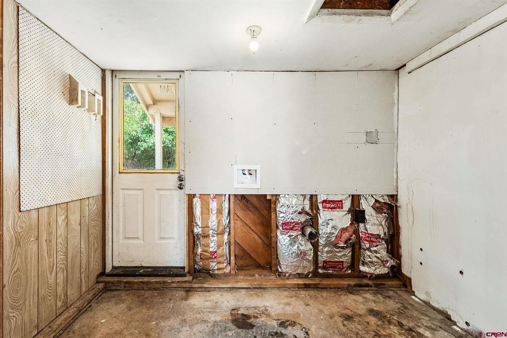 320 W Park Avenue Property Photo 14