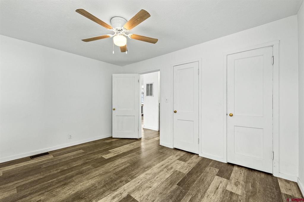 320 W Park Avenue Property Photo 20