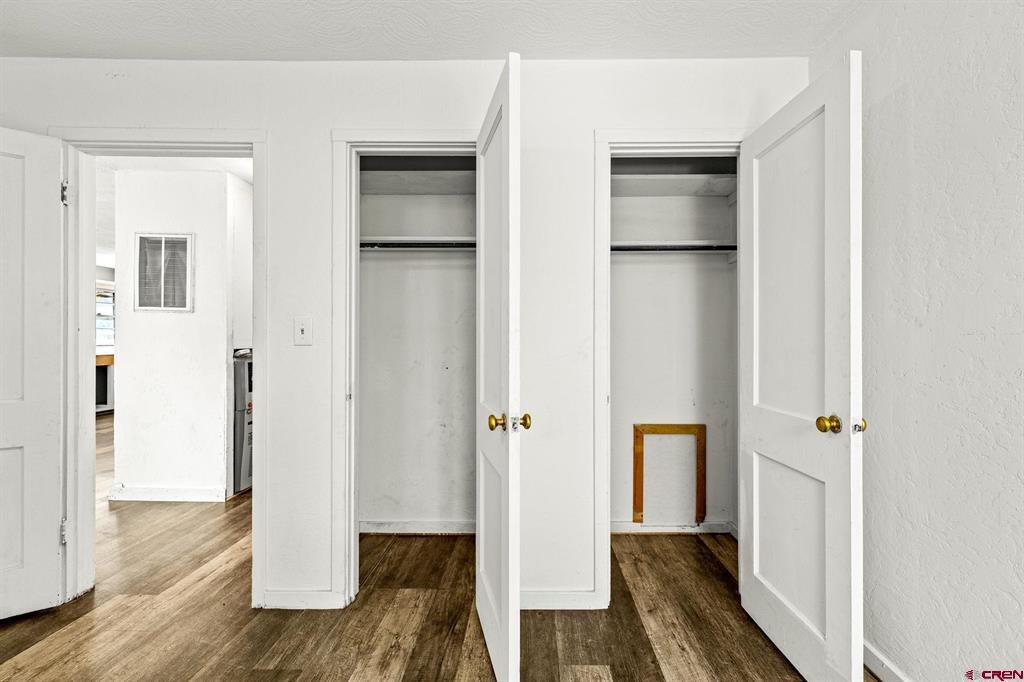 320 W Park Avenue Property Photo 21