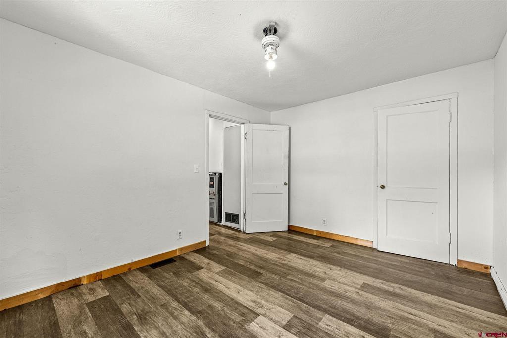320 W Park Avenue Property Photo 26