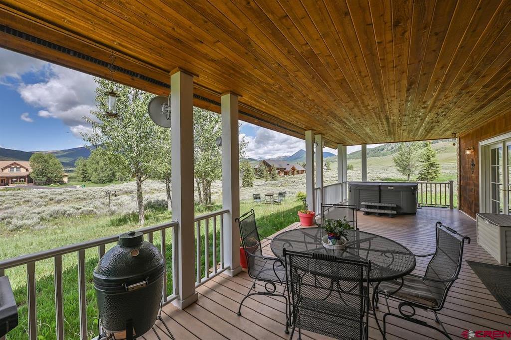 101 E Silver Sage Drive Property Photo 9