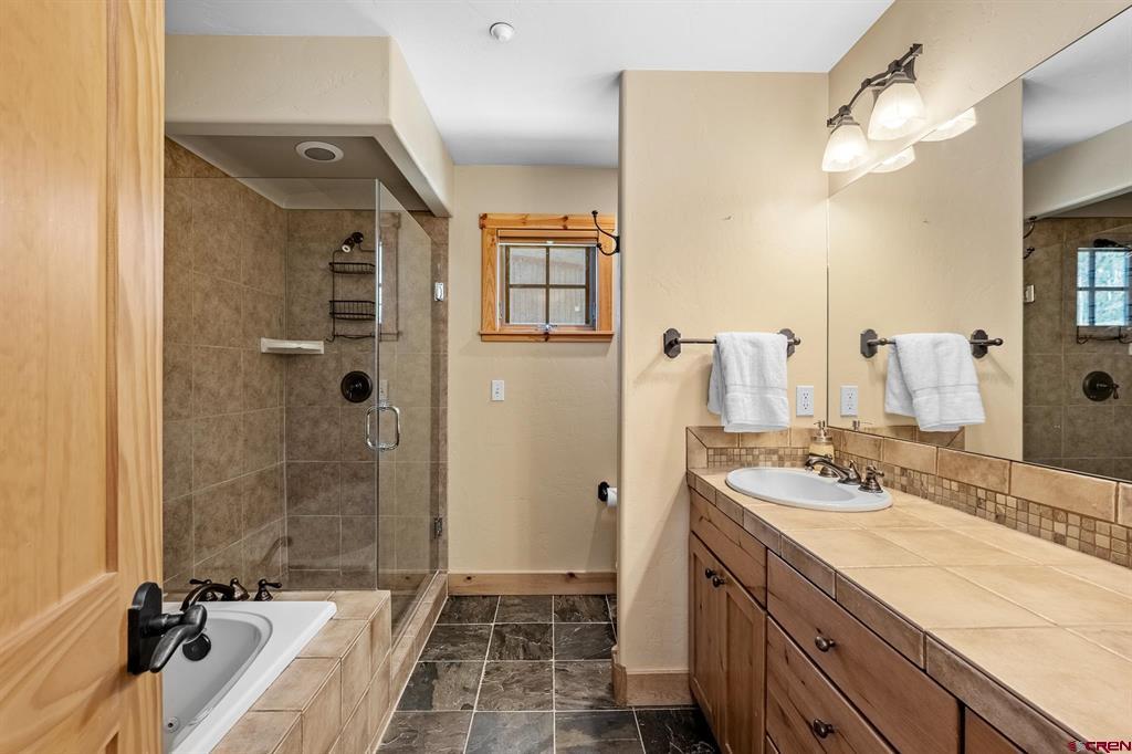 98 Limestone Court Property Photo 17