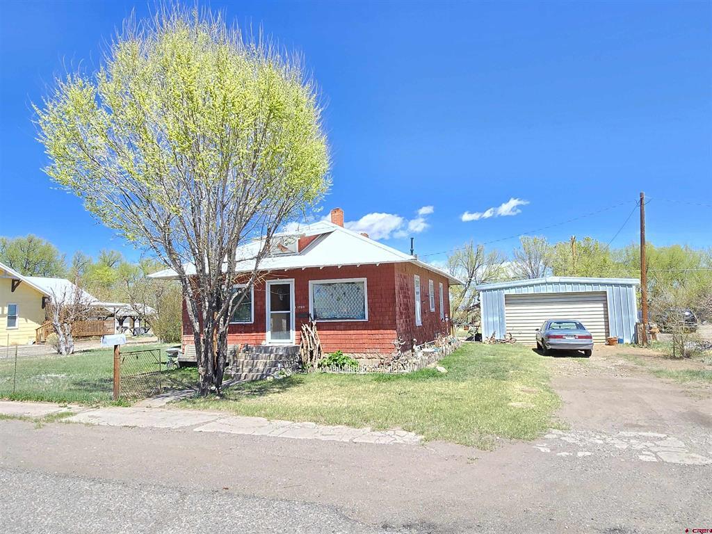 1725 Sickles Street Property Photo 1