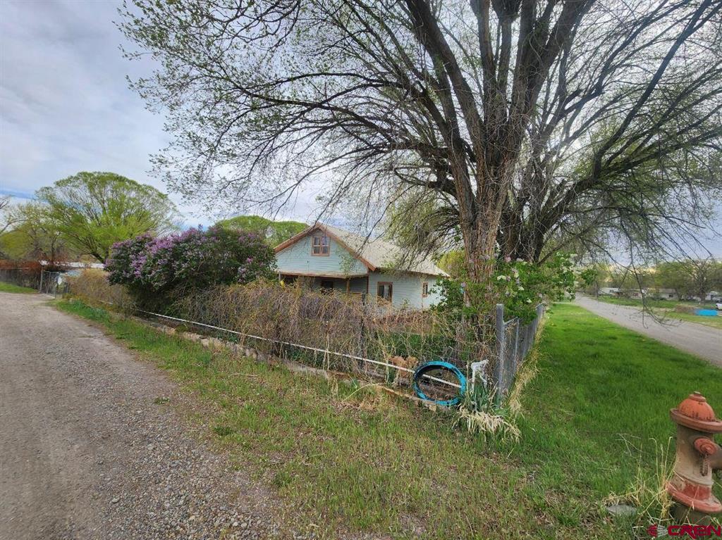 610 Ivy Street Property Photo 1