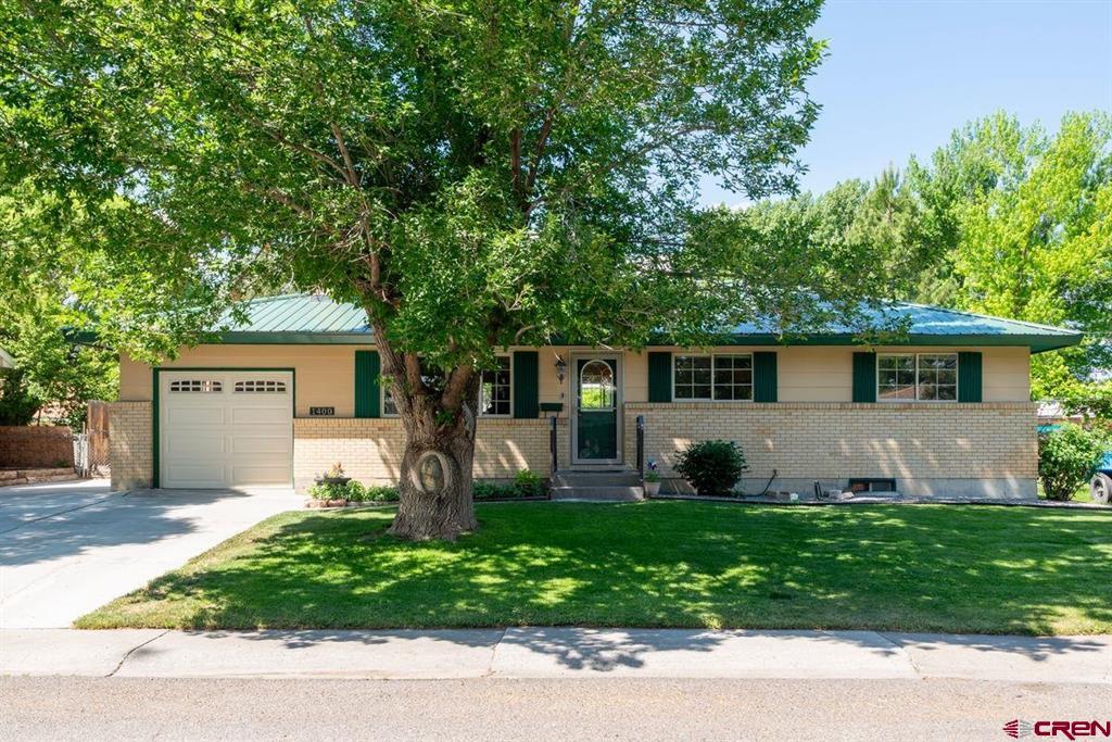 1400 Bristol Drive Property Photo 1