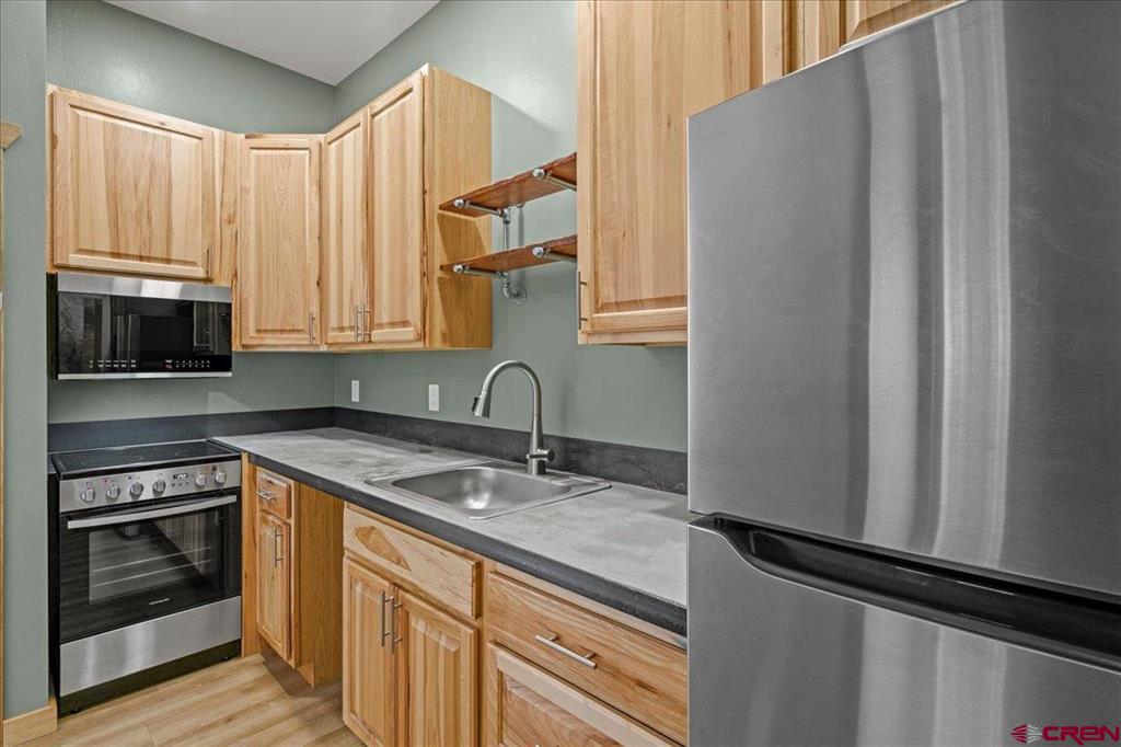 219 7th Avenue Property Photo 19
