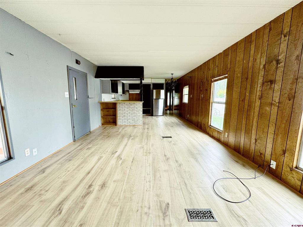 383 S Hillcrest Drive Property Photo 11