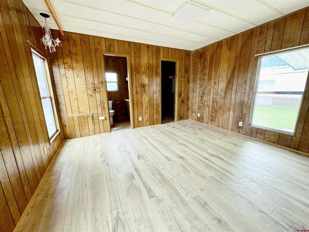 383 S Hillcrest Drive Property Photo 16