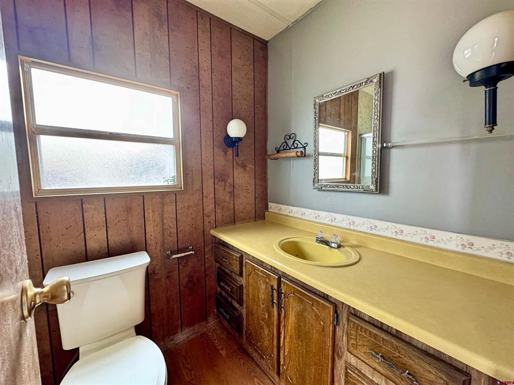 383 S Hillcrest Drive Property Photo 18