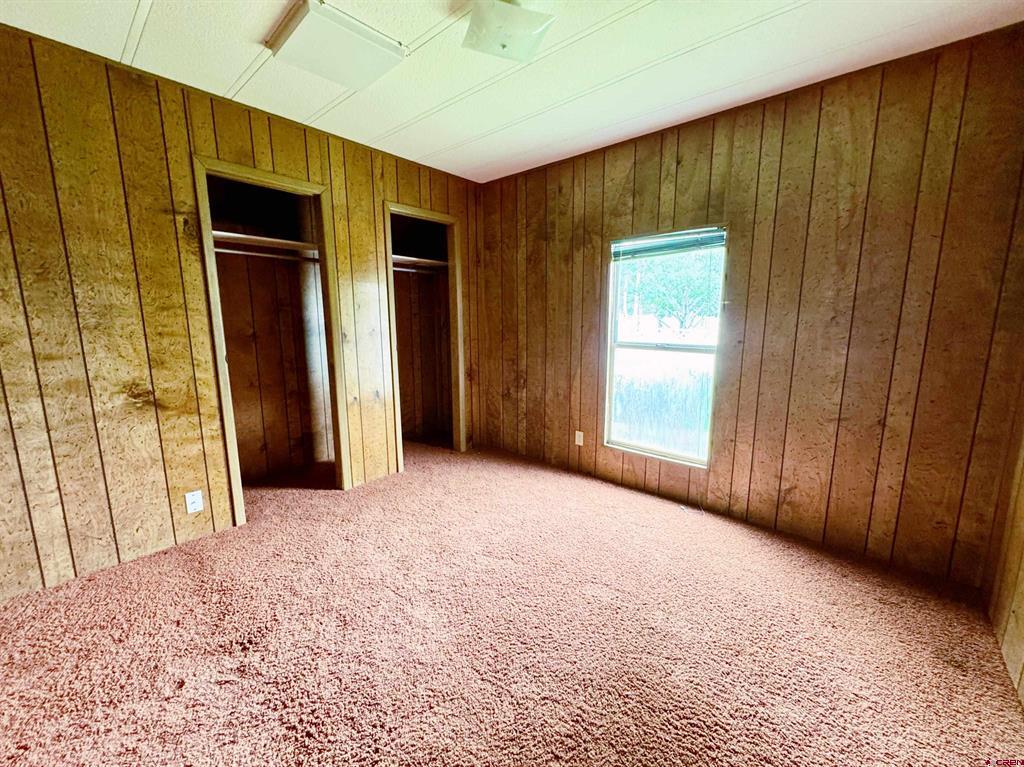 383 S Hillcrest Drive Property Photo 21