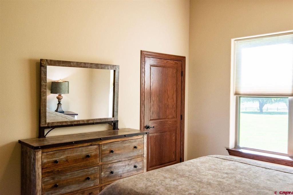 825115 Property Photo 9