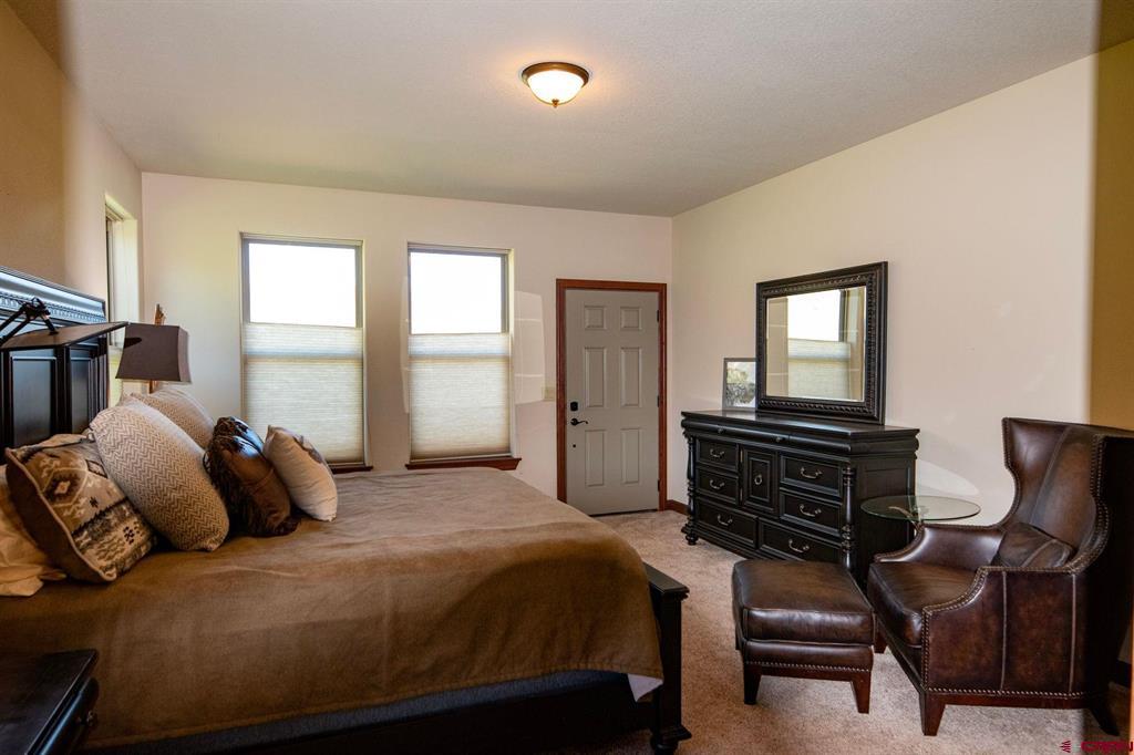 825115 Property Photo 17