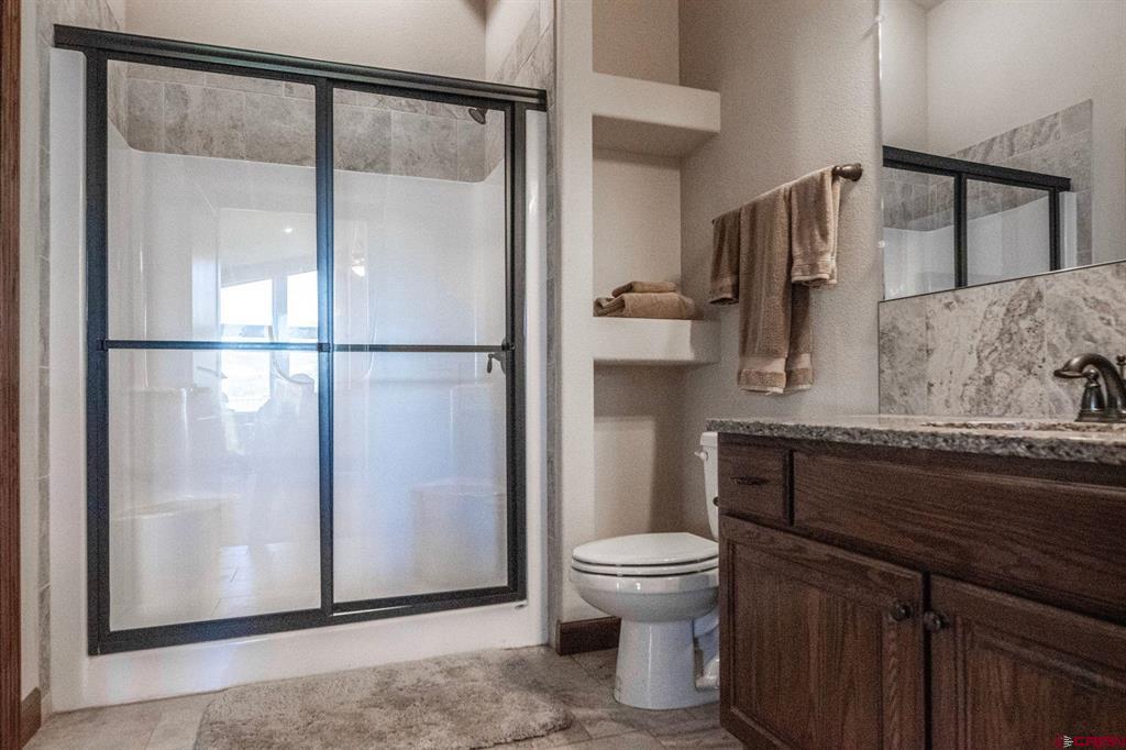 825115 Property Photo 19