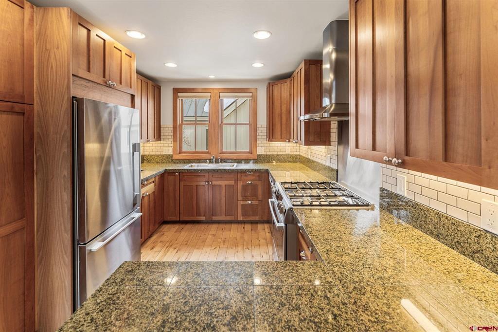 825 Whiterock Avenue Property Photo 8