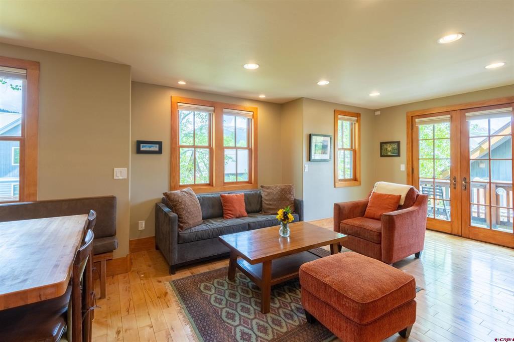 825 Whiterock Avenue Property Photo 10