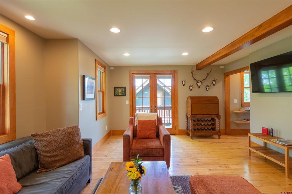 825 Whiterock Avenue Property Photo 12