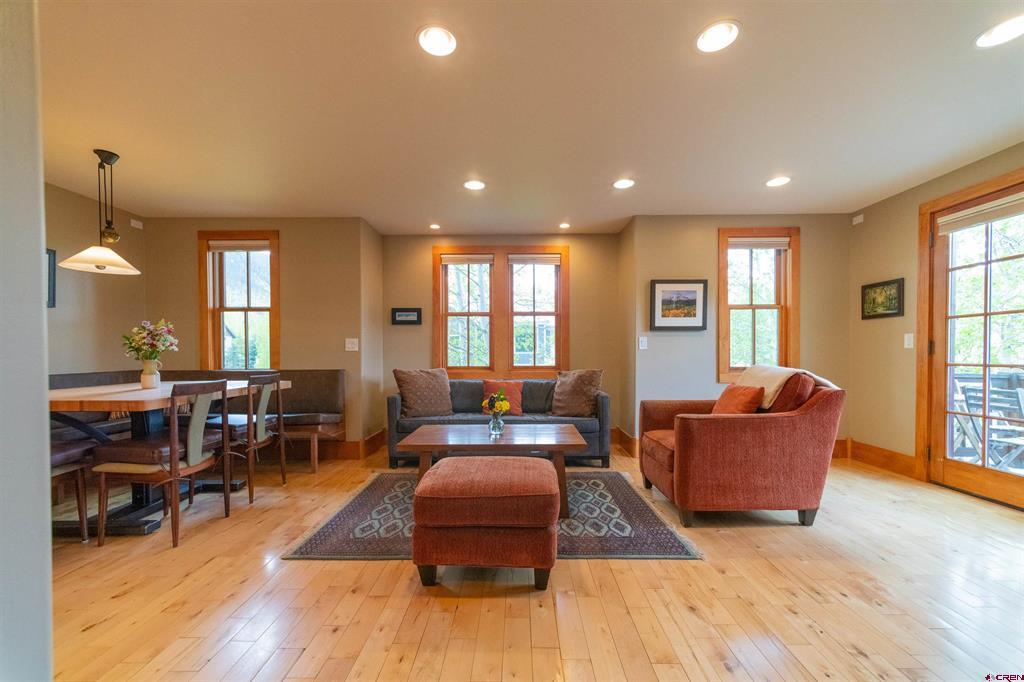 825 Whiterock Avenue Property Photo 13