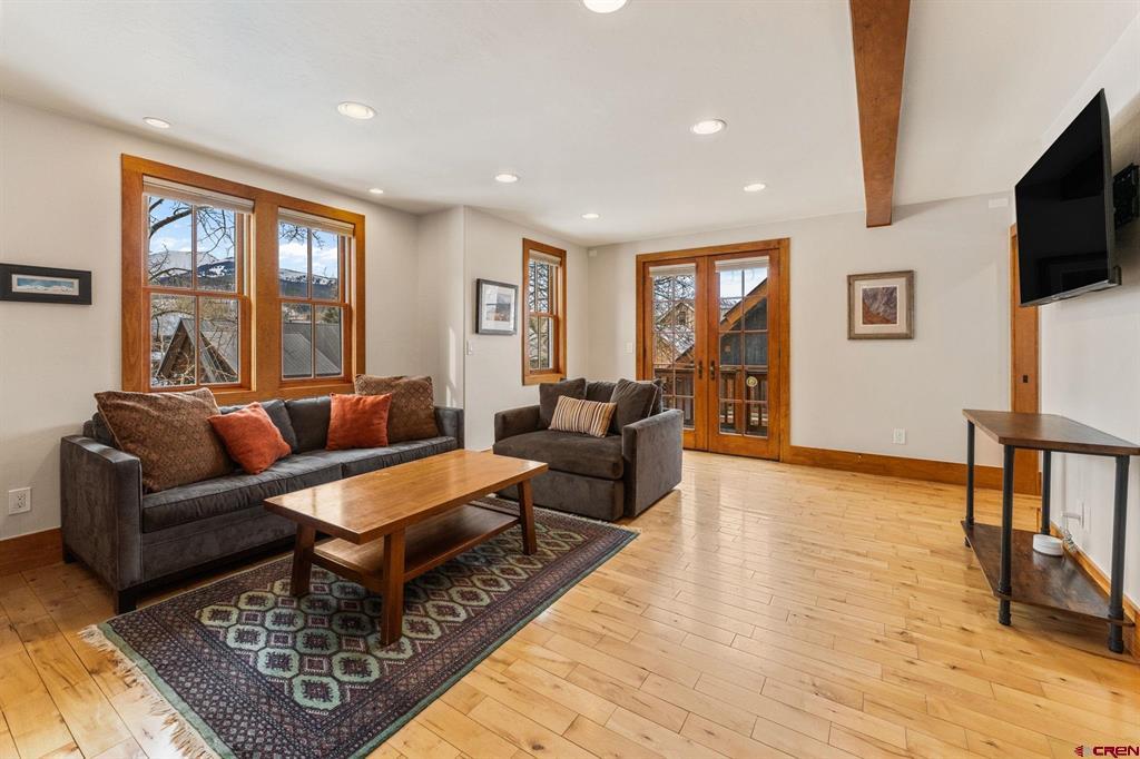 825 Whiterock Avenue Property Photo 15