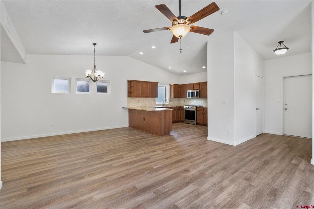 1602 S Taylor Circle Property Photo 4