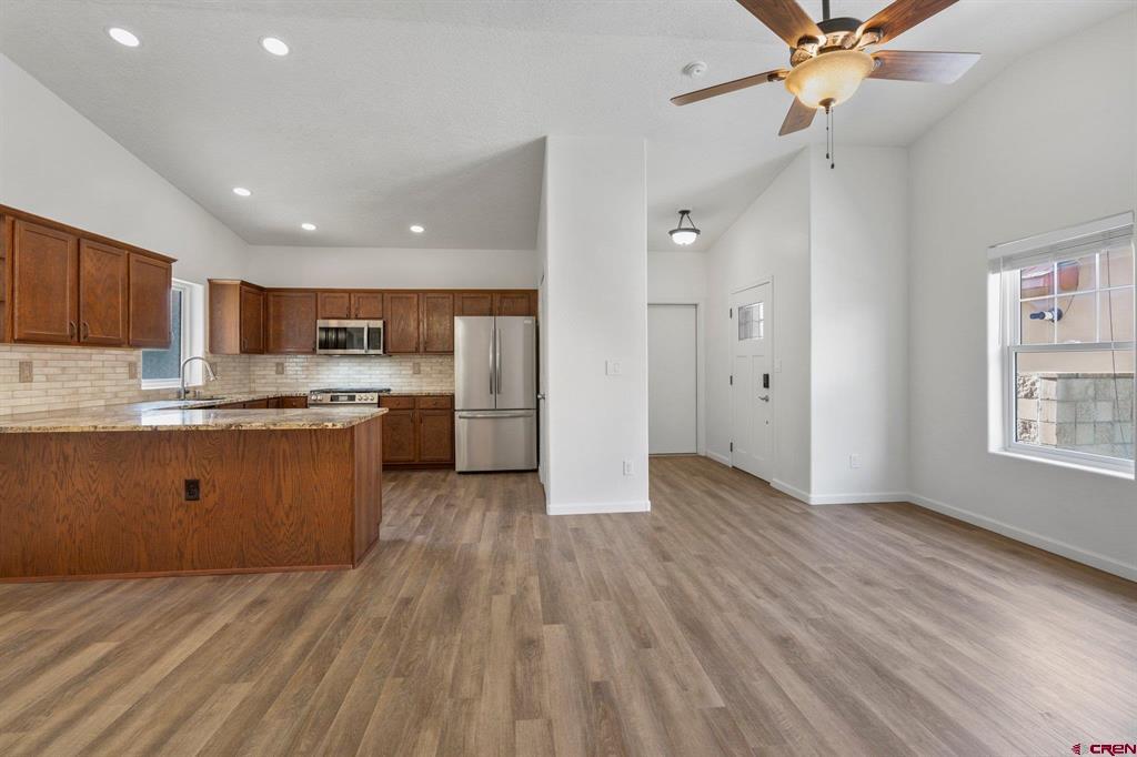 1602 S Taylor Circle Property Photo 7