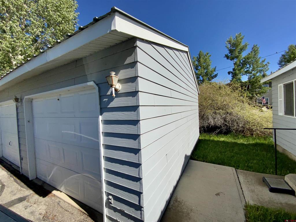 288 S 5th Street Property Photo 3