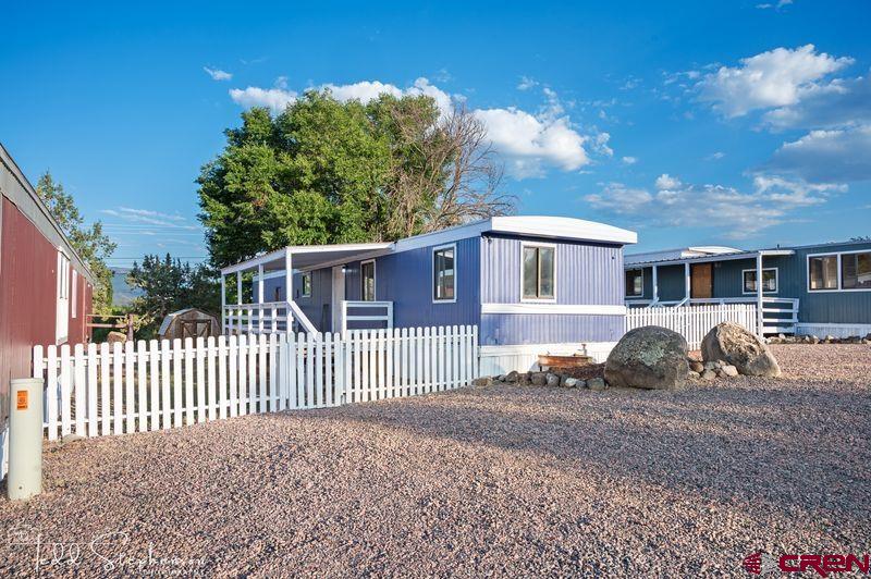 810 Nw Cedar Avenue Property Photo 4