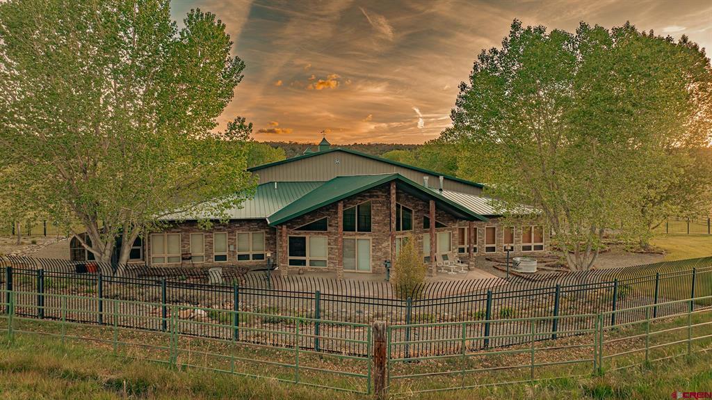 1071 Black Canyon Road Property Photo 3