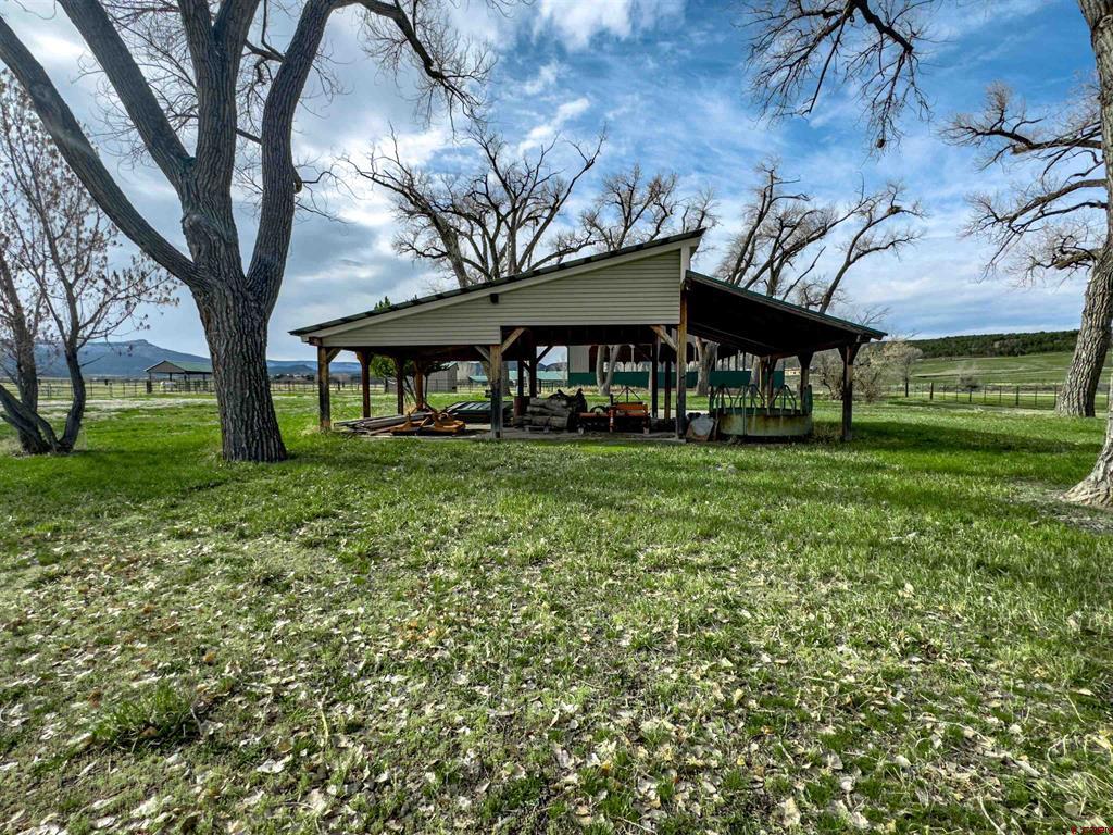 1071 Black Canyon Road Property Photo 9