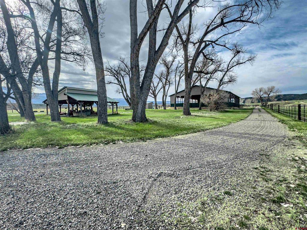 1071 Black Canyon Road Property Photo 10